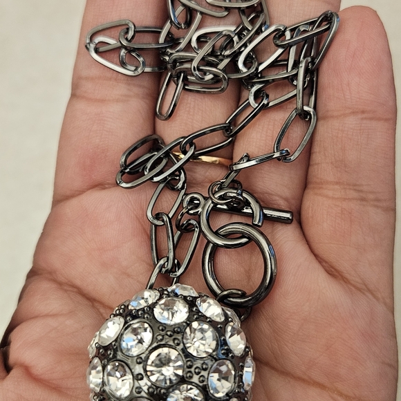 Toggle disco ball necklace - Picture 6 of 6